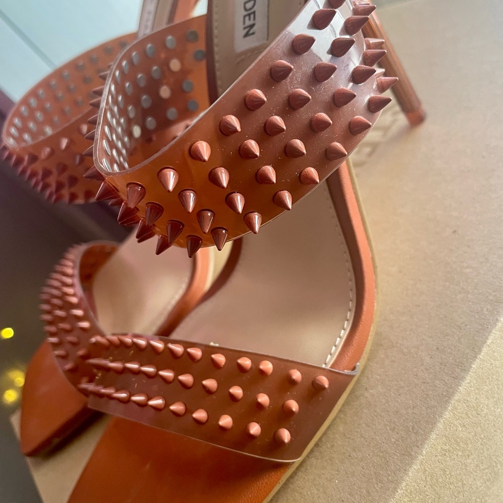 Steve Madden Lunna Spiked Brown Heels - Picture 3 of 8